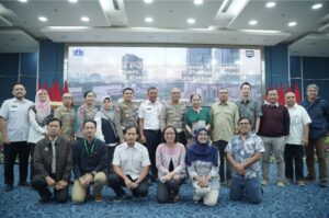 Foto bersama usai diskusi bertajuk “Persepsi Tingkat Kepatuhan TerhadapPelaksanaan Uji Emisi Jabodetabek” di Ruang Pola Bappeda Lt. 2, Balaikota Jakarta pada
Rabu (31/01/2024) | IST